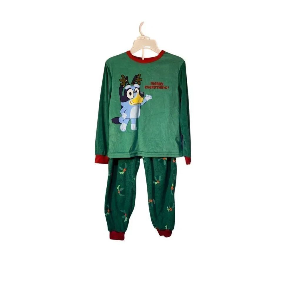 Bluey childrens 2 Piece merry everything flannel pajamas, size 8